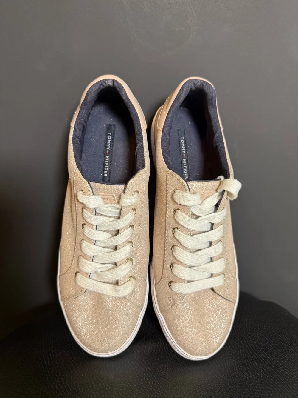 Tommy Hilfiger Twleania Gold Glitter Lace Up Sneakers Women’s Size 9M